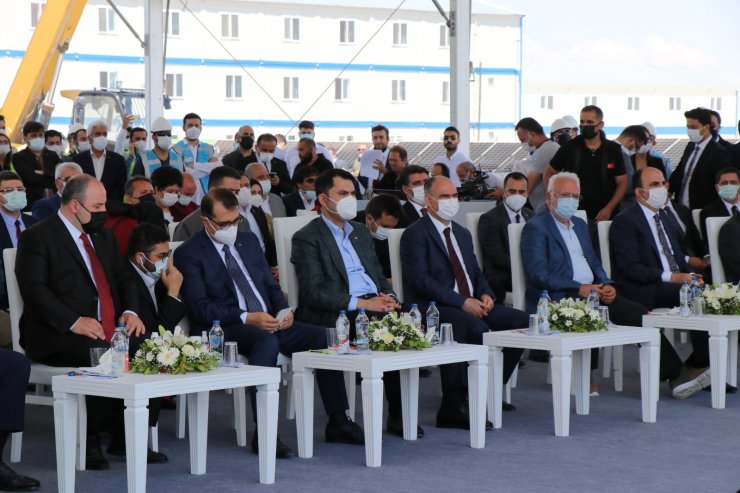Dev güneş santralinin SCADA binasının temeli bakanların katılımıyla atıldı