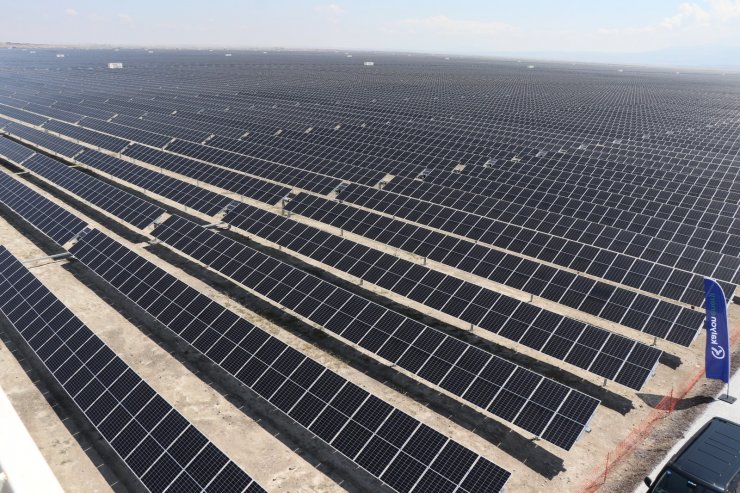 Dev güneş santralinin SCADA binasının temeli bakanların katılımıyla atıldı