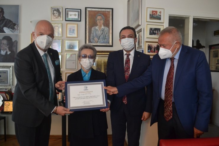 TÜSİAV’dan HASVAK Kurucu Genel Başkanı Engin Öztürk’e şükran belgesi