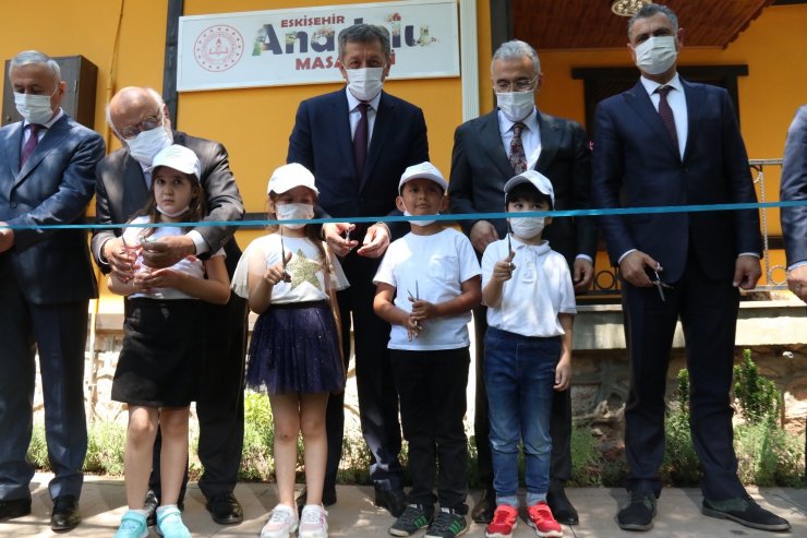 Anadolu Masalları Eskişehir Masal Evi, Bakan Selçuk’un katılımıyla açıldı