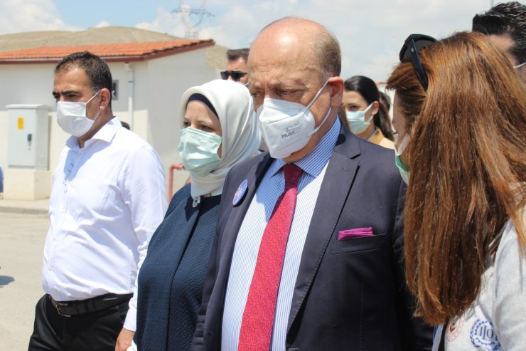 Çalışma ve Sosyal Güvenlik Bakanı Bilgin: “Çocukların sorunlarına eğilmek insani sorumluluğumuzun bir parçası”