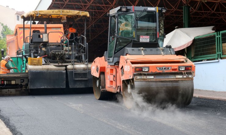 Çankaya Belediyesi’nin asfalt çalışmaları Çayyolu bölgesinde devam ediyor