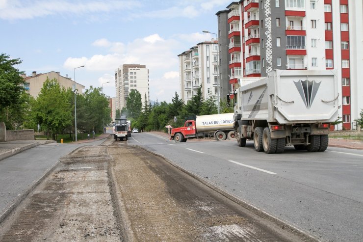 Talas Çimenli Caddesi’nde yenileme çalışması