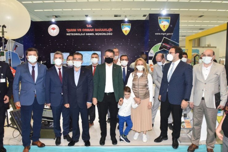 Bakan Pakdemirli, 3. Verimlilik ve Teknoloji Fuarı’nı ziyaret etti