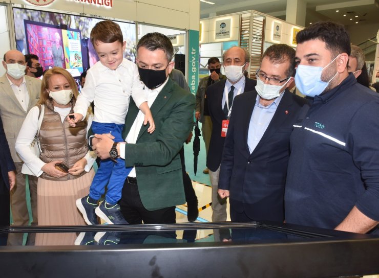 Bakan Pakdemirli, 3. Verimlilik ve Teknoloji Fuarı’nı ziyaret etti