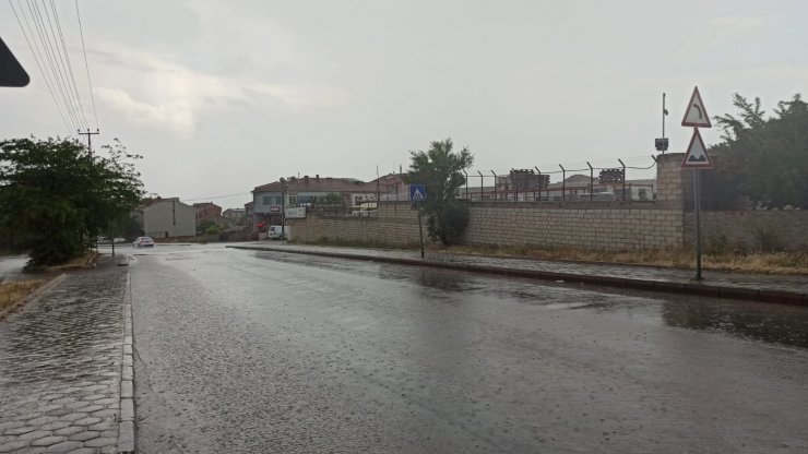 Eskişehir’de sağanak yağış