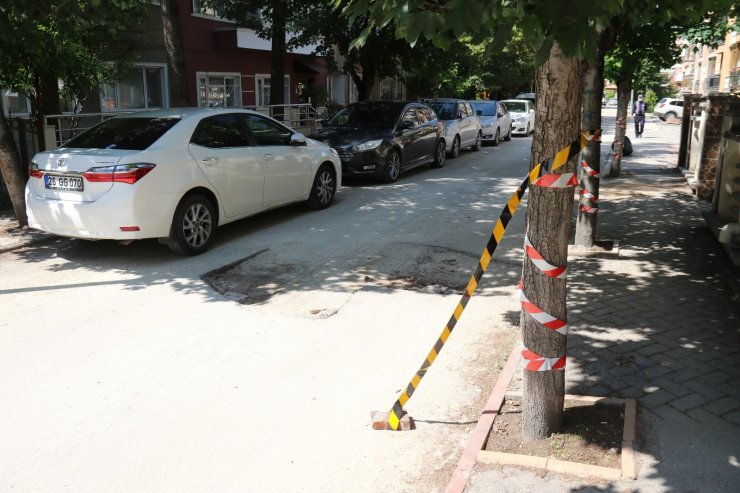 Çukuru doldurmak vatandaşa kaldı