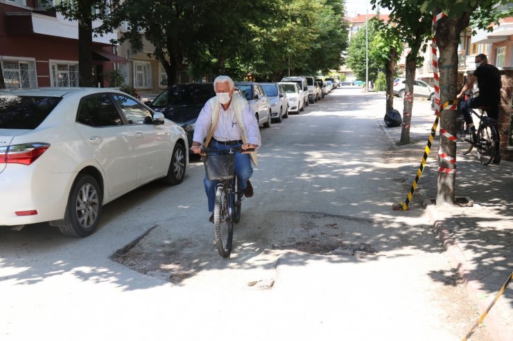 Çukuru doldurmak vatandaşa kaldı