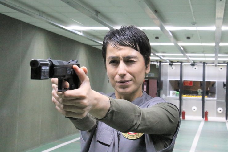 Rekor uyuşturucu yakalamalarına imza atan gümrük muhafaza memurları böyle eğitiliyor