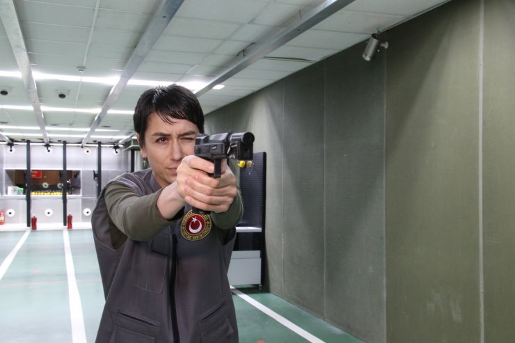 Rekor uyuşturucu yakalamalarına imza atan gümrük muhafaza memurları böyle eğitiliyor