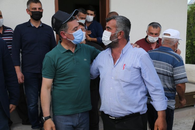 Bakan Selçuk, Kaymakam Bilgihan ve Başkan Şimşek, Gölbaşı’nda sel felaketi yaşanan bölgede