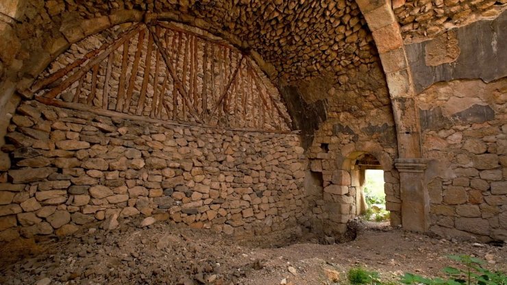 8 asırlık kilise turizme kazandırılmayı bekliyor