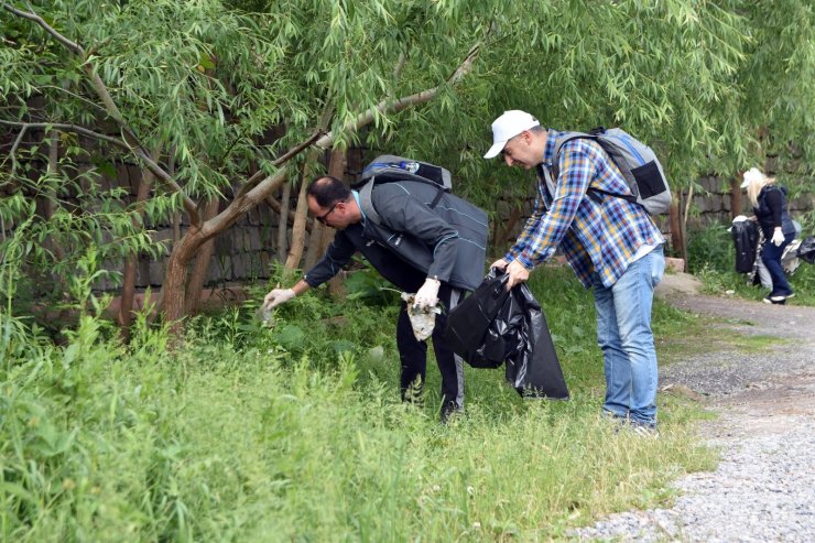 Koramaz Vadisi’nde çevre temizliği yapıldı