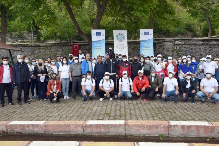 Koramaz Vadisi’nde çevre temizliği yapıldı