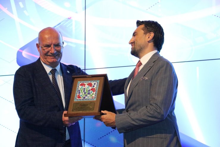 BTK Başkanı Karagözoğlu: “BTK sektörde tüketicilerin taleplerine sistematik olarak kulak veriyor”