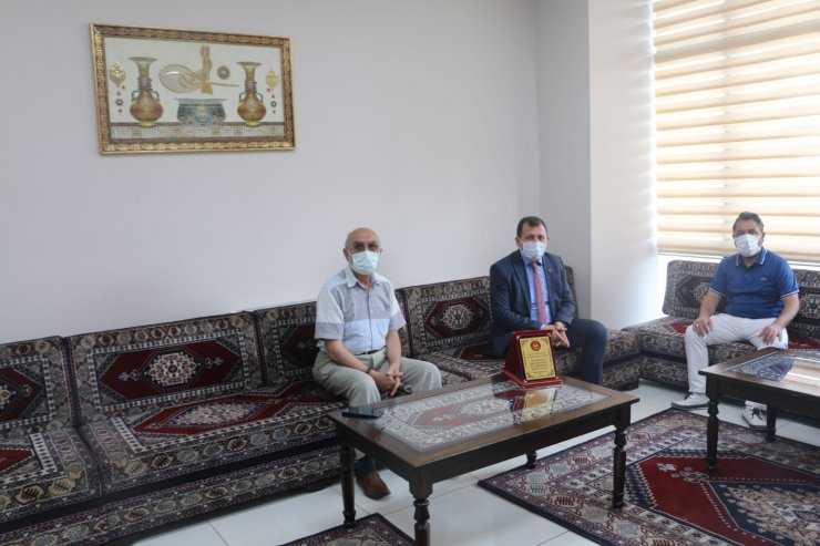 Milli hentbolcular ve İmam Hatip Mezunları’ndan Kabakcı’ya ziyaret
