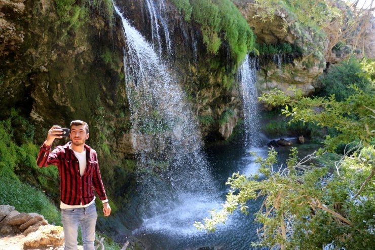 Her mevsim ayrı güzel, Yıldız şelalesinde ilkbahar mevsimi