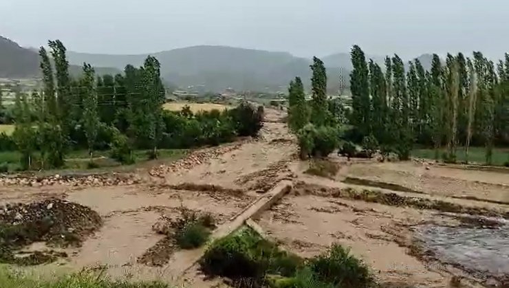 Sel sulama kanallarına zarar verdi