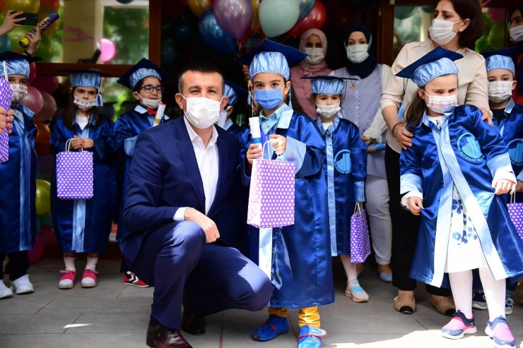 Minikler mezun oldu