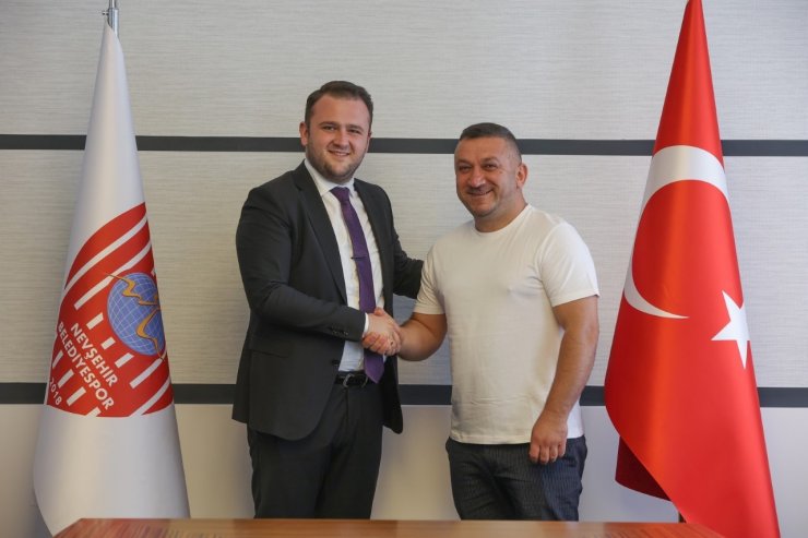Nevşehir Belediyespor’da ilk imza Tuncay Koçin’den