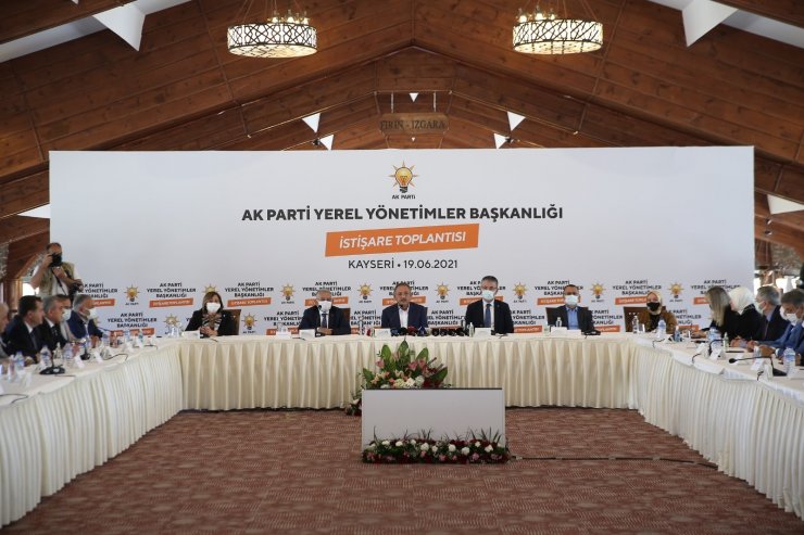 AK Parti’li Özhaseki: “CHP’li belediyelerin taş üstüne taş koydukları yok. Algı operasyonu çekerek devam ediyorlar”