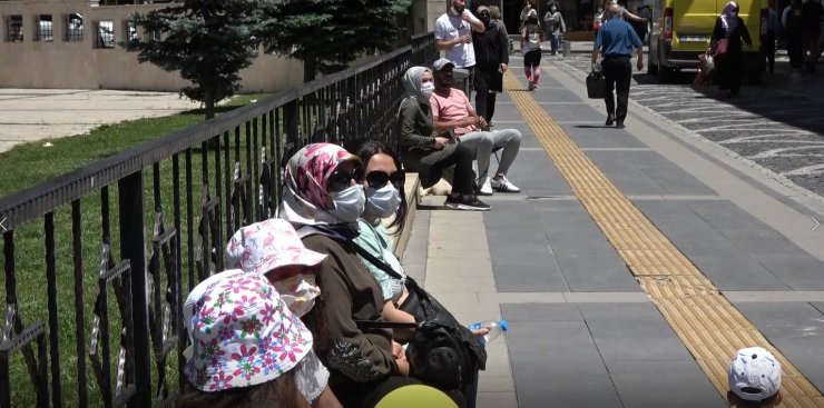 Ordulu damat Sivas’tan orkestra ile gelin aldı