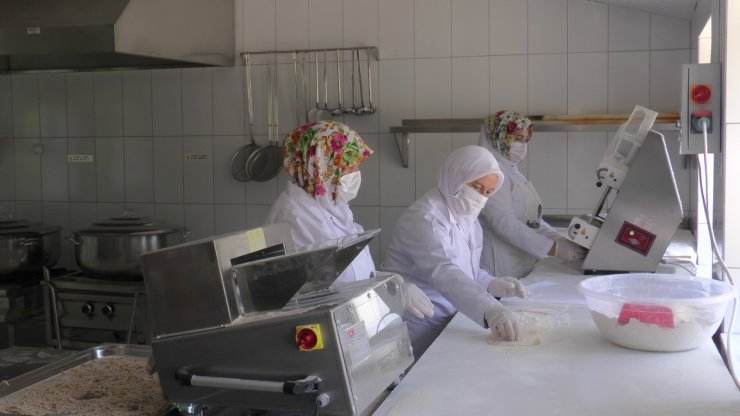Çiftçi kadınlar yeni projeleri ile pandemide de üretmeye devam ediyor