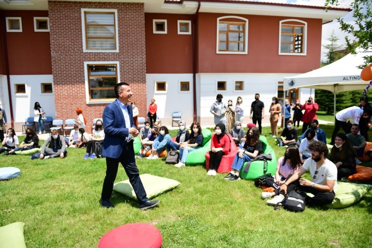 Altındağ Belediye Başkanı Balcı YKS’ya girecek öğrencilerle buluştu