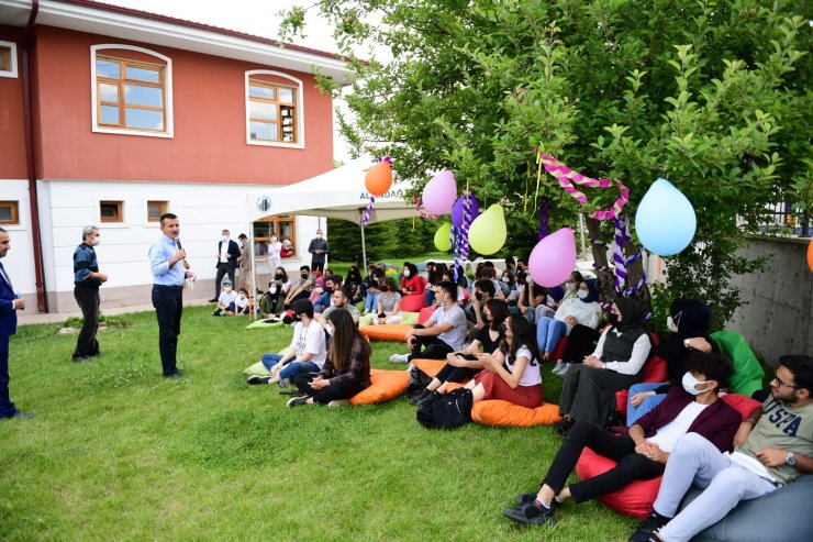 Altındağ Belediye Başkanı Balcı YKS’ya girecek öğrencilerle buluştu