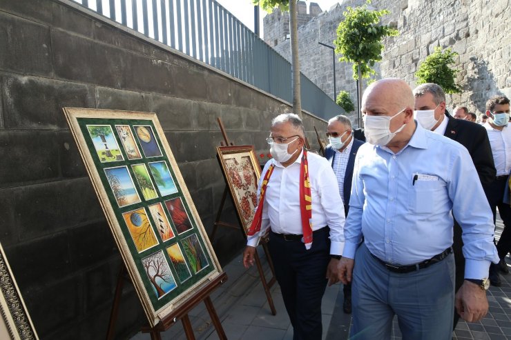 Büyükşehir’den tarihi kalede sanat sergisi