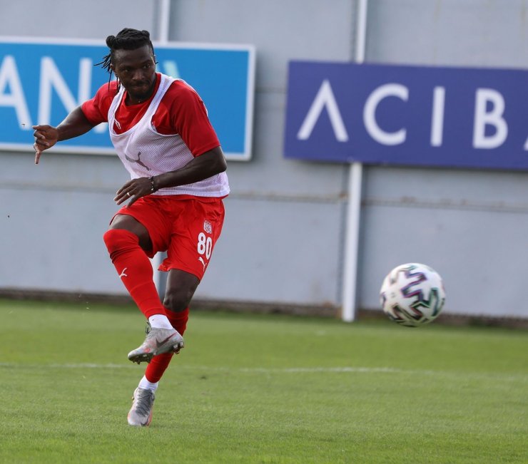 Sivasspor’da Kayode’nin durumu belirsiz