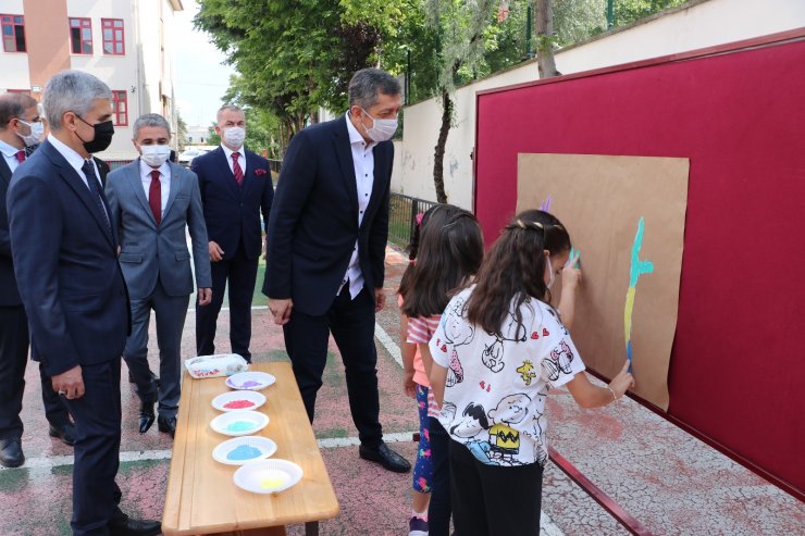 Bakan Selçuk, öğrencilerle buluştu