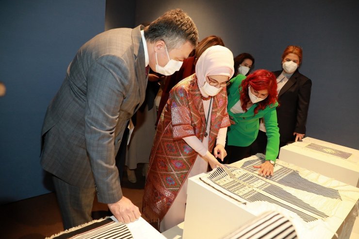 Emine Erdoğan: "Kültürün zayıfladığı yerde, ’biz’ duygusu mevzi kaybeder"
