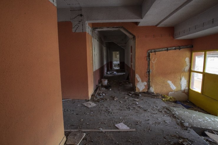 Cebeci İnönü Stadyumu’nun yıkımına başlandı