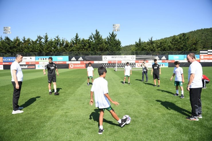 Beşiktaşlı futbolcular da “Telafide Ben De Varım” dedi