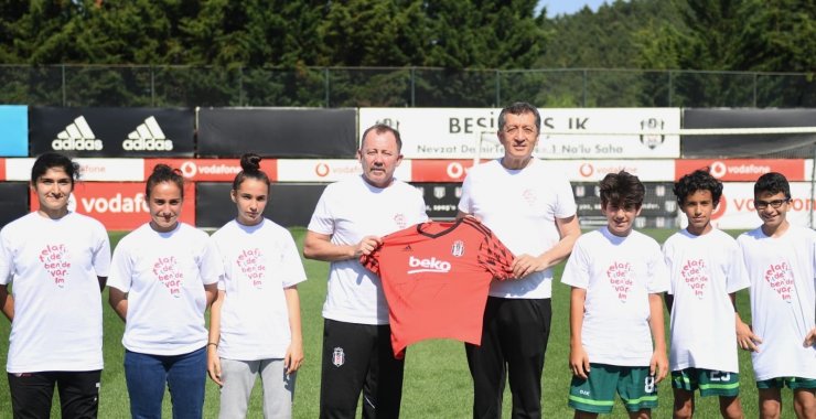 Beşiktaşlı futbolcular da “Telafide Ben De Varım” dedi