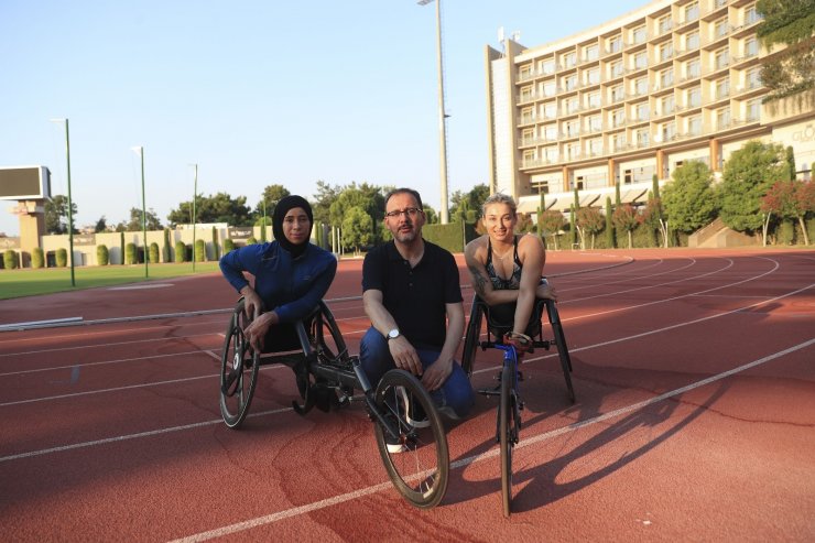 Bakan Kasapoğlu’ndan Tokyo 2020’ye hazırlanan milli sporculara destek ziyareti