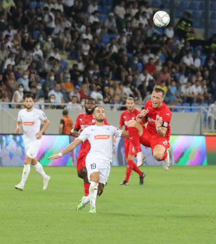 UEFA Avrupa Konferans Ligi: Dinamo Batumi: 0 - Sivasspor: 0 (İlk yarı)