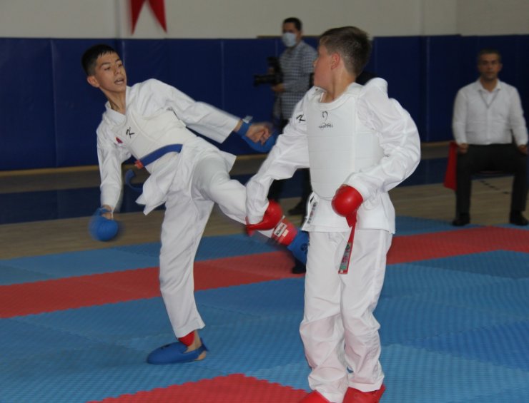 Sivas’ta karate rüzgarı esti