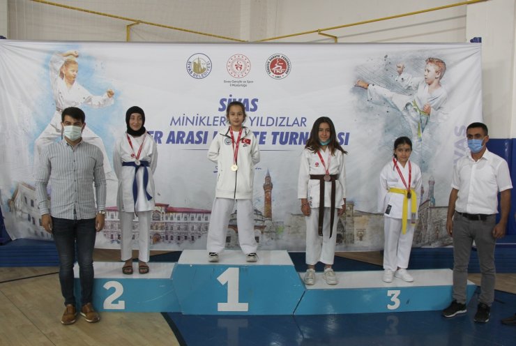Sivas’ta karate rüzgarı esti