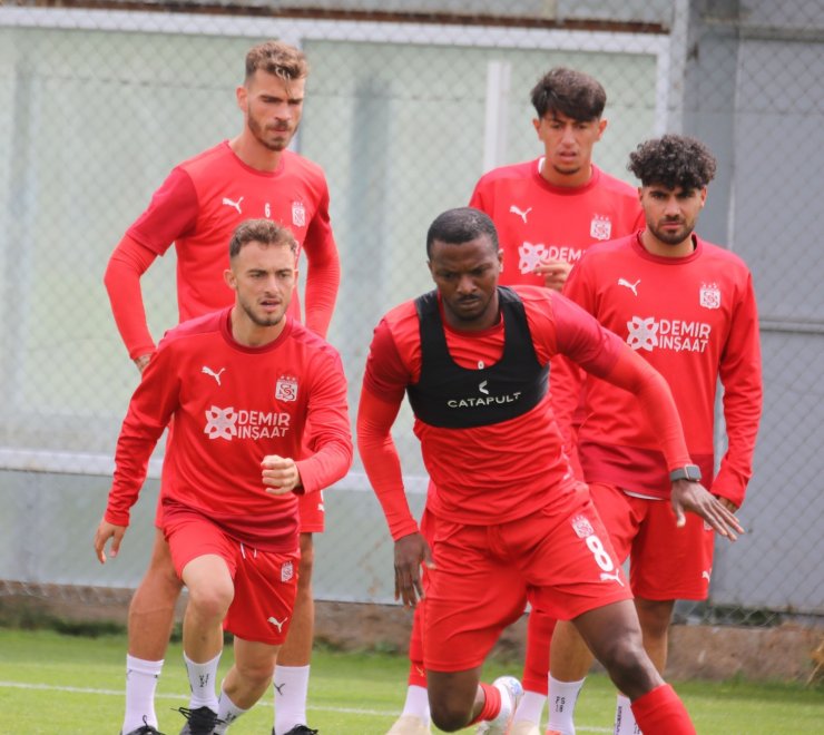 Sivasspor’da Dinamo Batumi mesaisi sürüyor