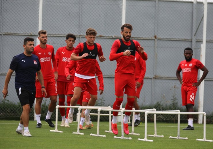 Sivasspor’da Dinamo Batumi mesaisi sürüyor