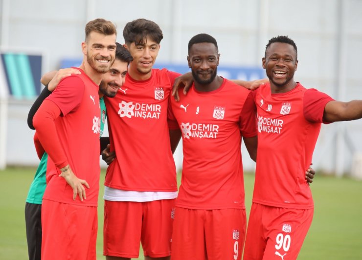 Sivasspor’da, Dinamo Batumi maçı hazırlıkları sürüyor