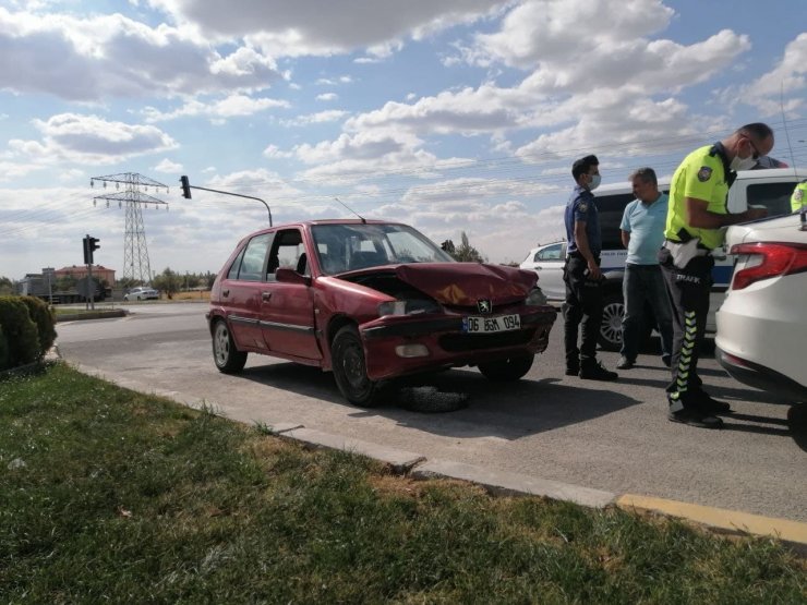 Aksaray’da tır ile otomobil çarpıştı: 4 yaralı