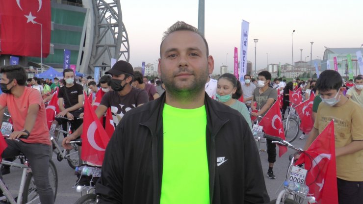 30 Ağustos Bisiklet Turu’nda bin 200 kişi pedalladı