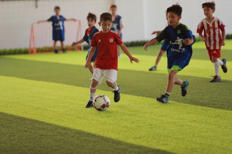 Sivas’ta düzenlenen futbol turnuvasında şampiyon belli oldu