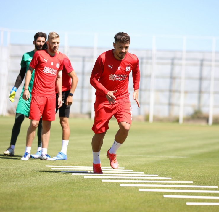 Sivasspor, Fenerbahçe maçına yoğun tempoda hazırlanıyor