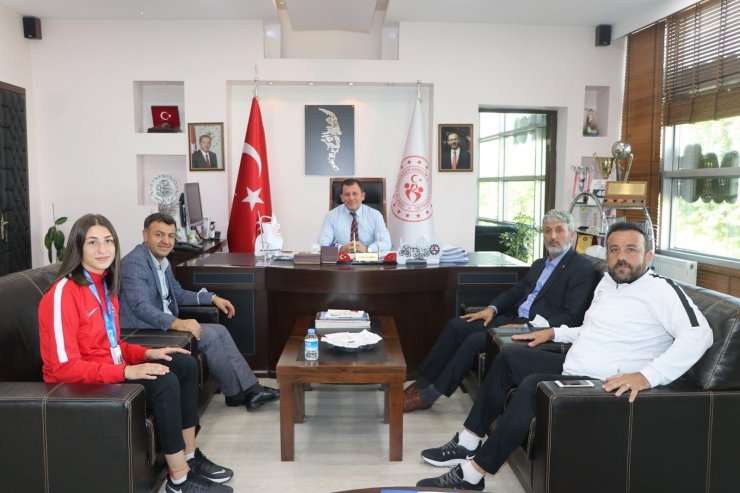 Zehra Kaygısız Ali İhsan Kabakcı’yı ziyaret etti