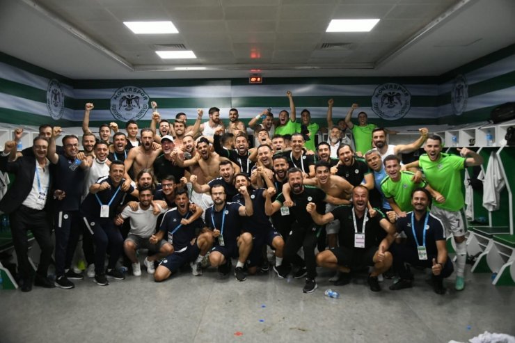 Konyaspor’da 8 futbolcu geldi, 15 gitti