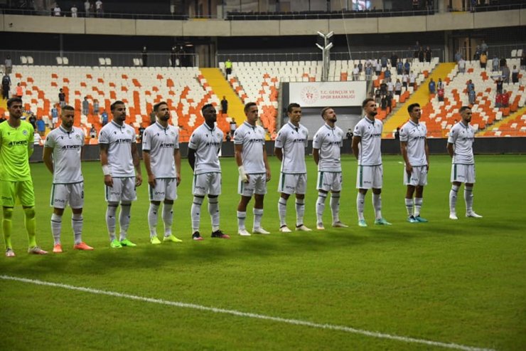 Konyaspor’da 8 futbolcu geldi, 15 gitti
